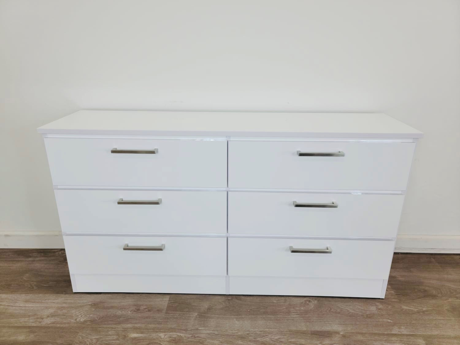 Dresser White Glossy Dresser White Glossy