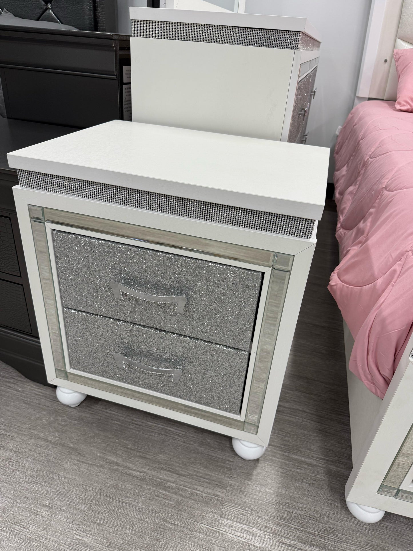 Collete Queen 4 PC Bedroom Set (mattress and chest not included )