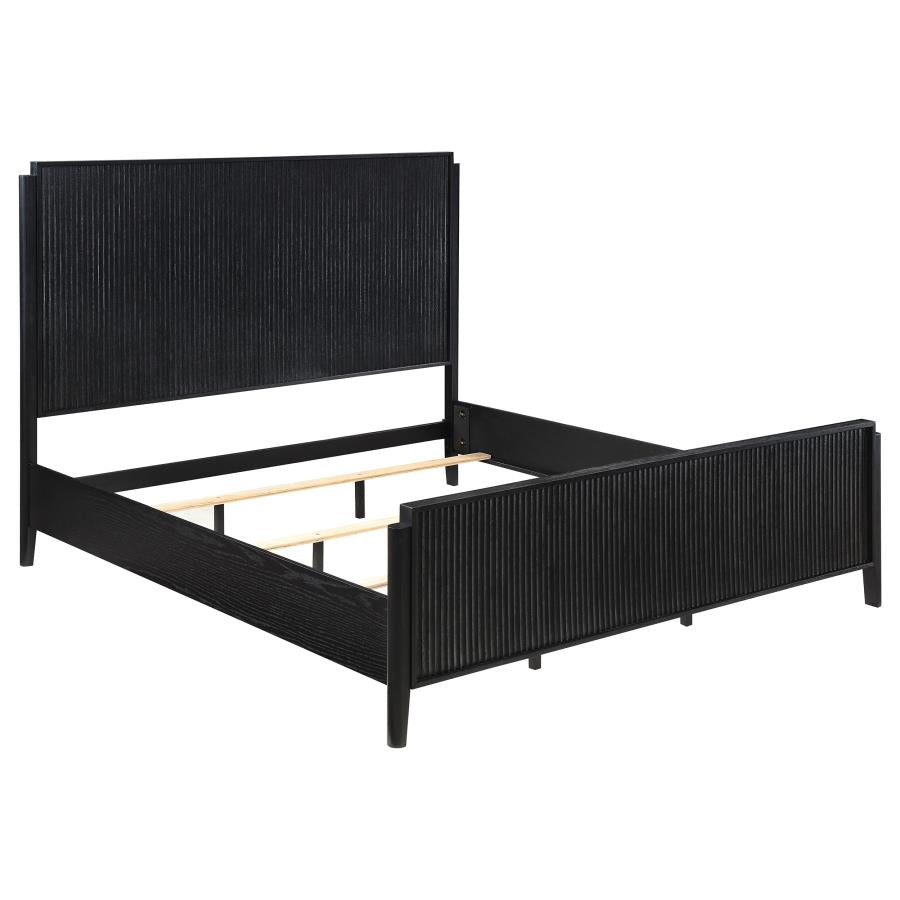 Brookmead 4-piece Queen Bedroom Set Black (Mattress not included)