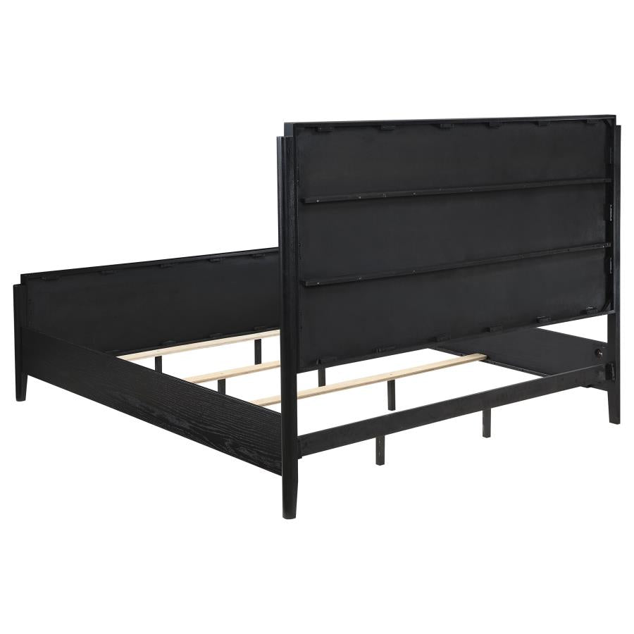 Brookmead 4-piece Queen Bedroom Set Black (Mattress not included)