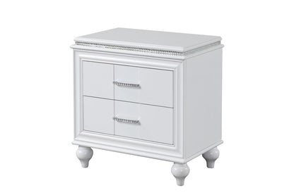 B520-BEDROOM SET  4 PC WHITE - bed frame, dresser, mirror , nightstand (mattress and chest not included)