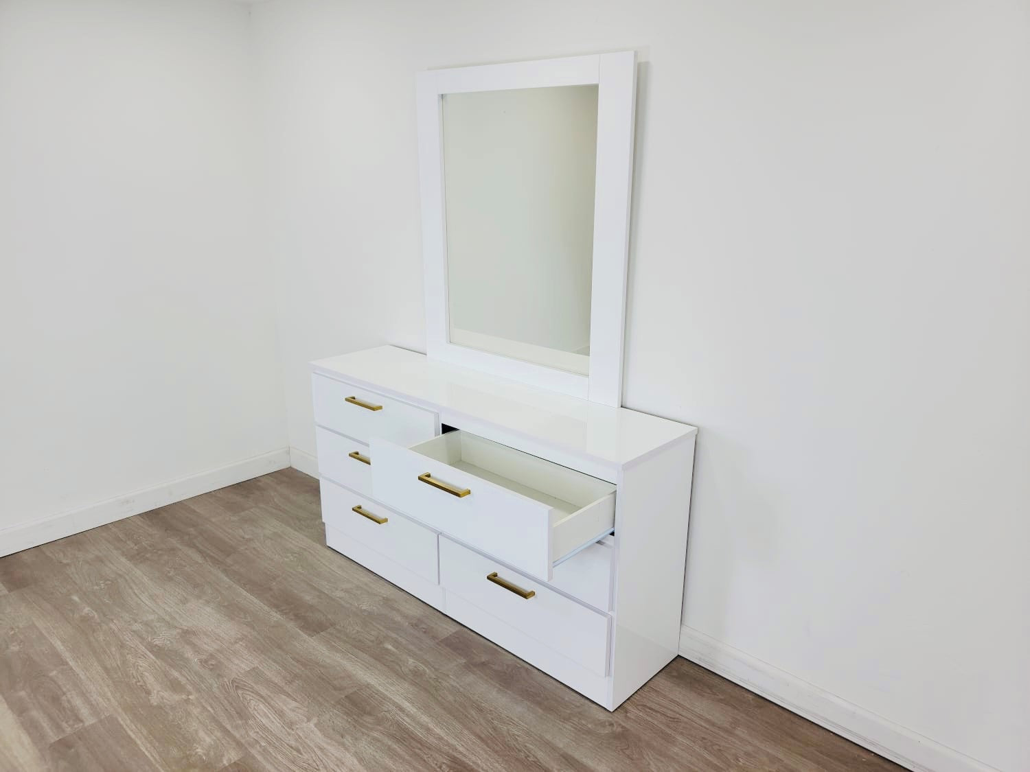 Dresser White Glossy Gold Magic Mattress and Furniture Dresser White Glossy Gold Magic Mattress and Furniture